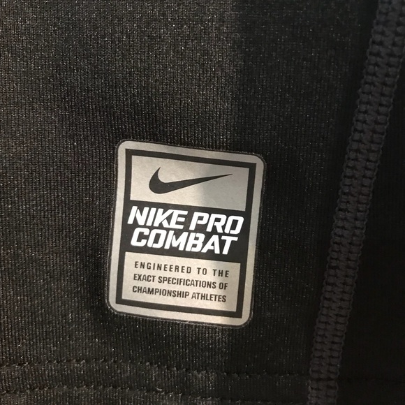 Size S Men’s Black Nike Athletic Performance Shirt - Picture 4 of 5